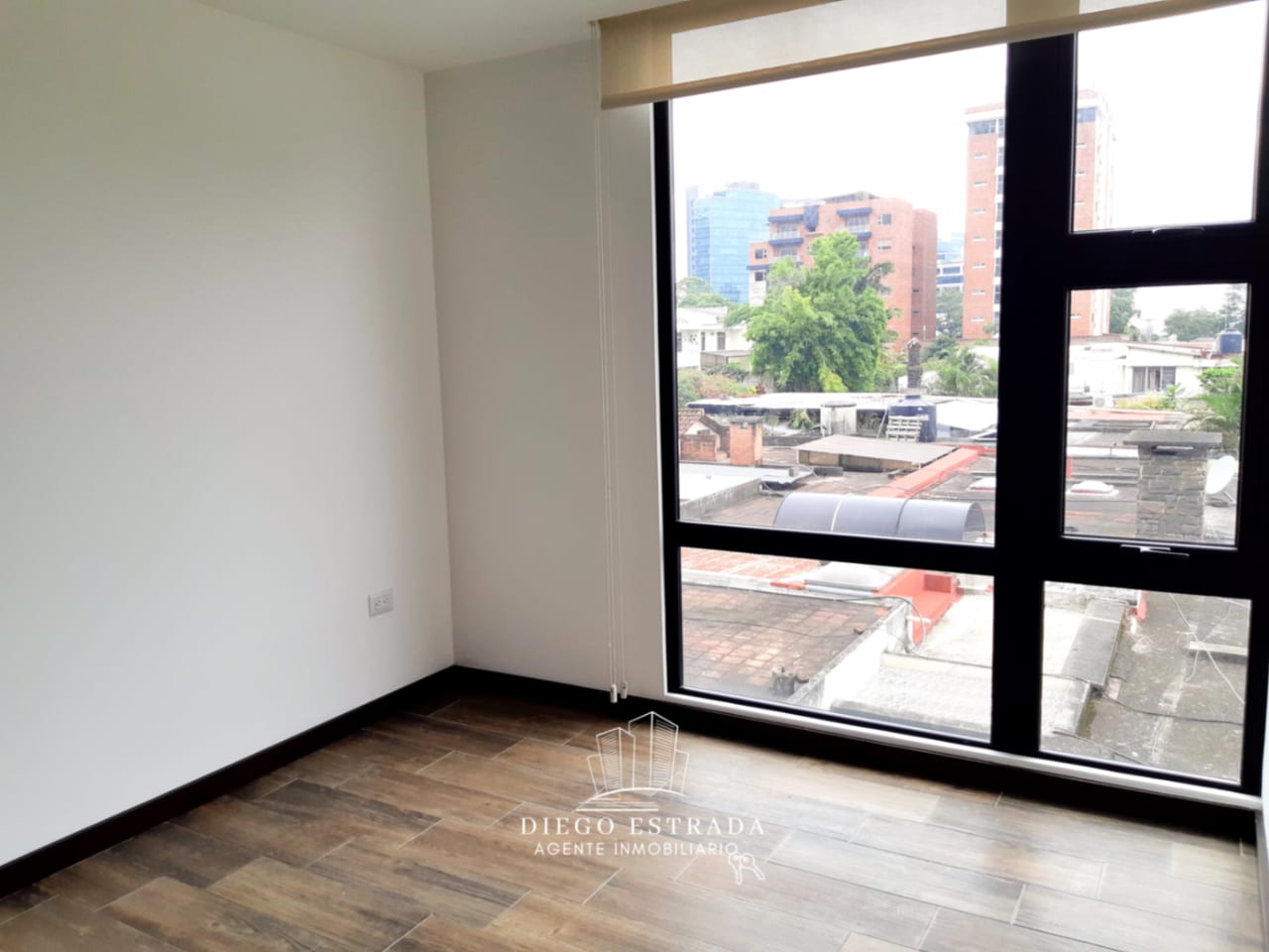 Zona 15, apartamento amplio — foto 10 de 11