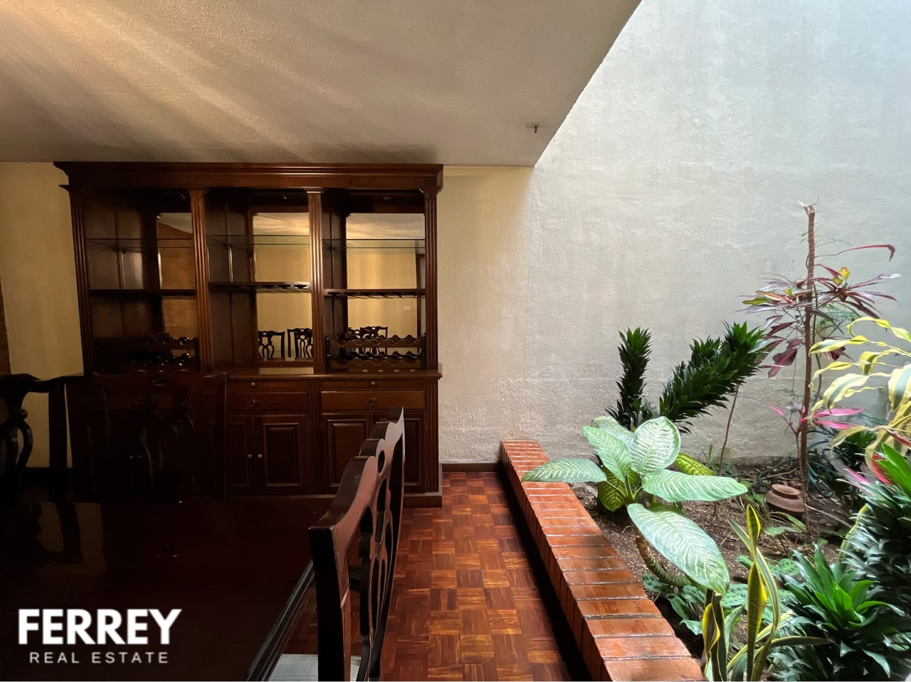 Casa en renta en zona 10 Ubicación 5 Estrellas — foto 3 de 16