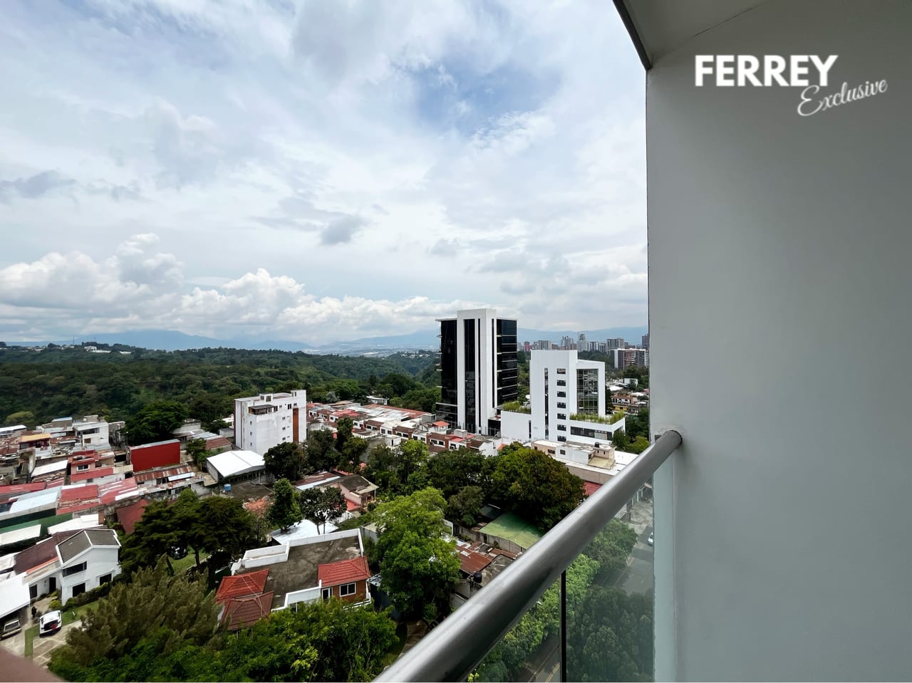 Apartamento en venta en zona 14 La Villa Condado Catorce — foto 3 de 15