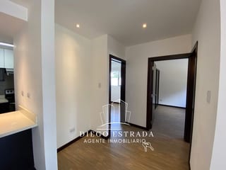 Apartamento con balcón y terraza — miniatura 6 de 12