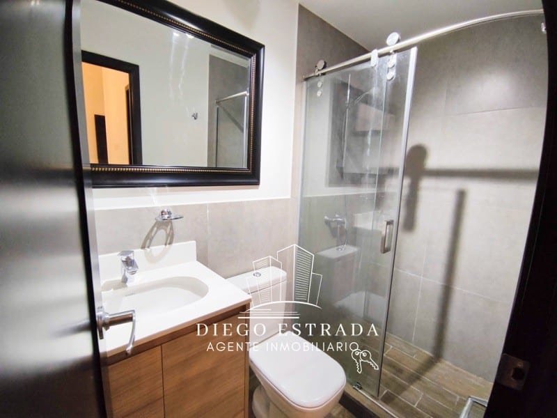 Apartamento de lujo en buena ubicación — foto 14 de 14