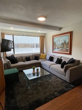 Zona 14, Apartamento amueblado de 2 dormitorios  — miniatura 1 de 17
