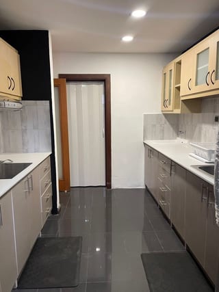 Zona 14, Apartamento amueblado de 2 dormitorios  — miniatura 7 de 17