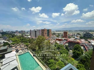 Zona 14, apartamento con cuarto de servicio — miniatura 1 de 16