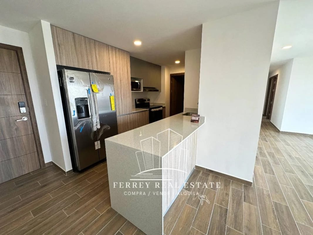 Zona 14, apartamento con cuarto de servicio — foto 12 de 16