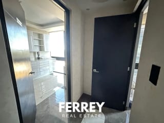 🏥 Clínica en Venta – Zona 10 — miniatura 3 de 12