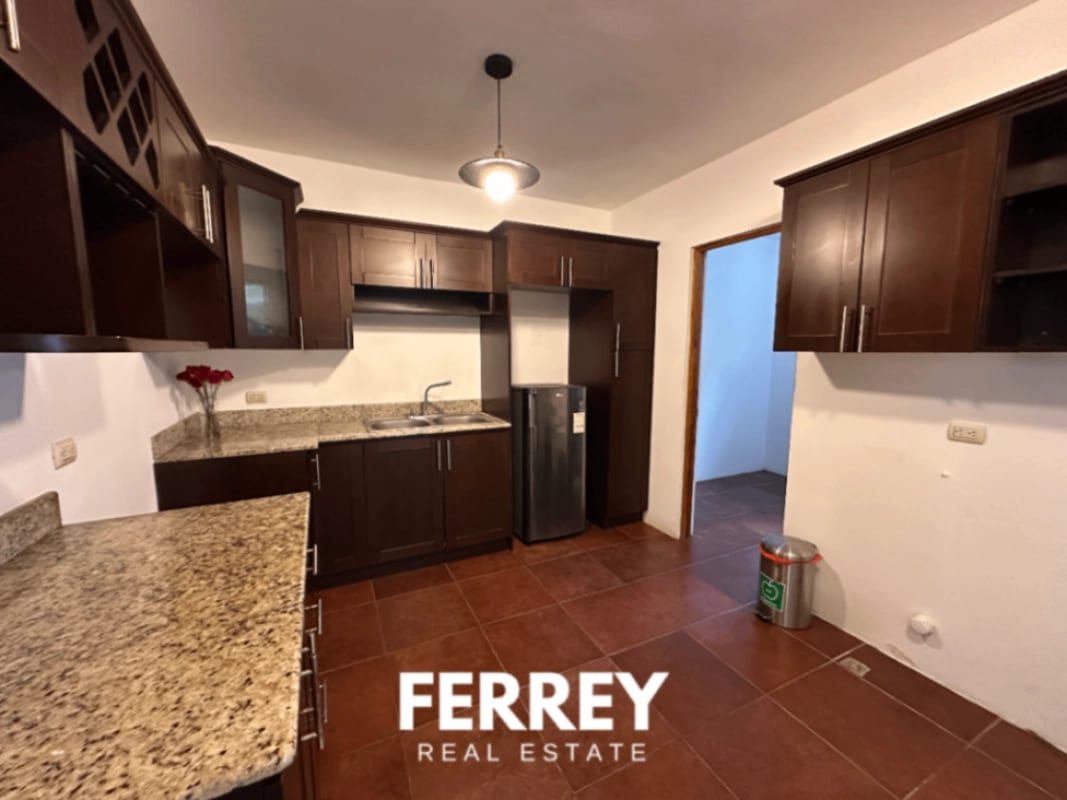 Oportunidad Unica / Casa con terraza privada — foto 8 de 17