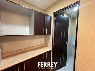 Oficina en renta en Centro Empresarial Geminis zona 10 — miniatura 4 de 11